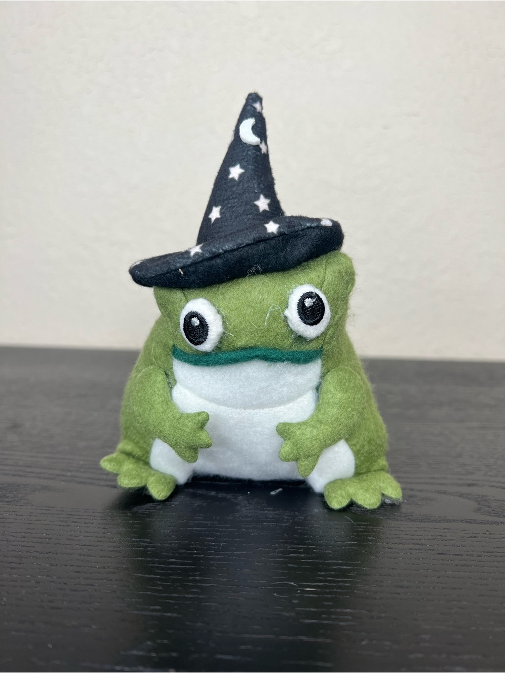 NEW Target Bullseyes Playground Halloween Soft Frog Wizard Figural
